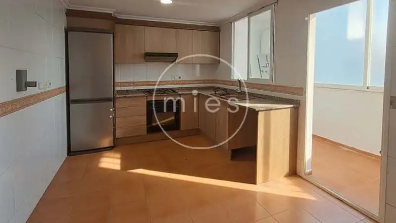 Wohnung mit Terrasse zum Verkauf in CARRER AMERICA 0