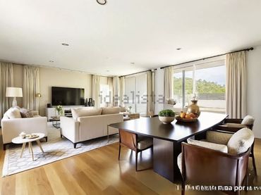 Detached house with balcony for sale in Alfinach - Los Monasterios