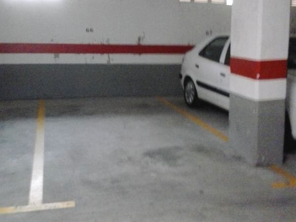 Parking of Garage to rent in Santiago de Compostela 
