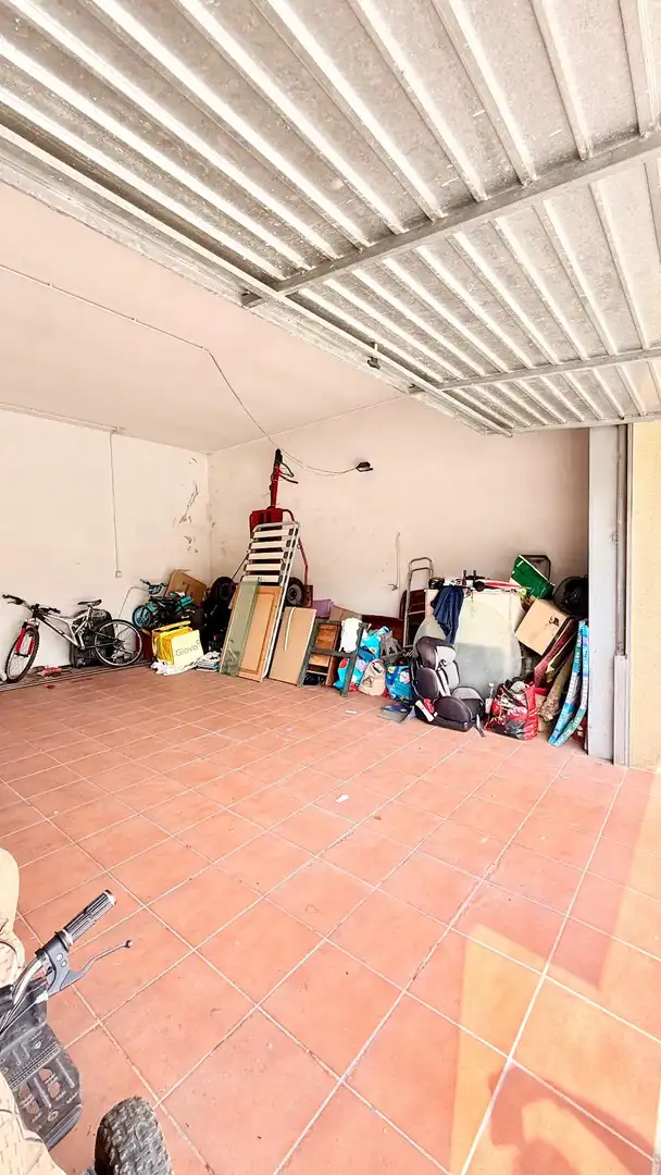 Aparcament de Casa adosada en venda en Calafell amb Aire condicionat, Calefacció i Jardí privat