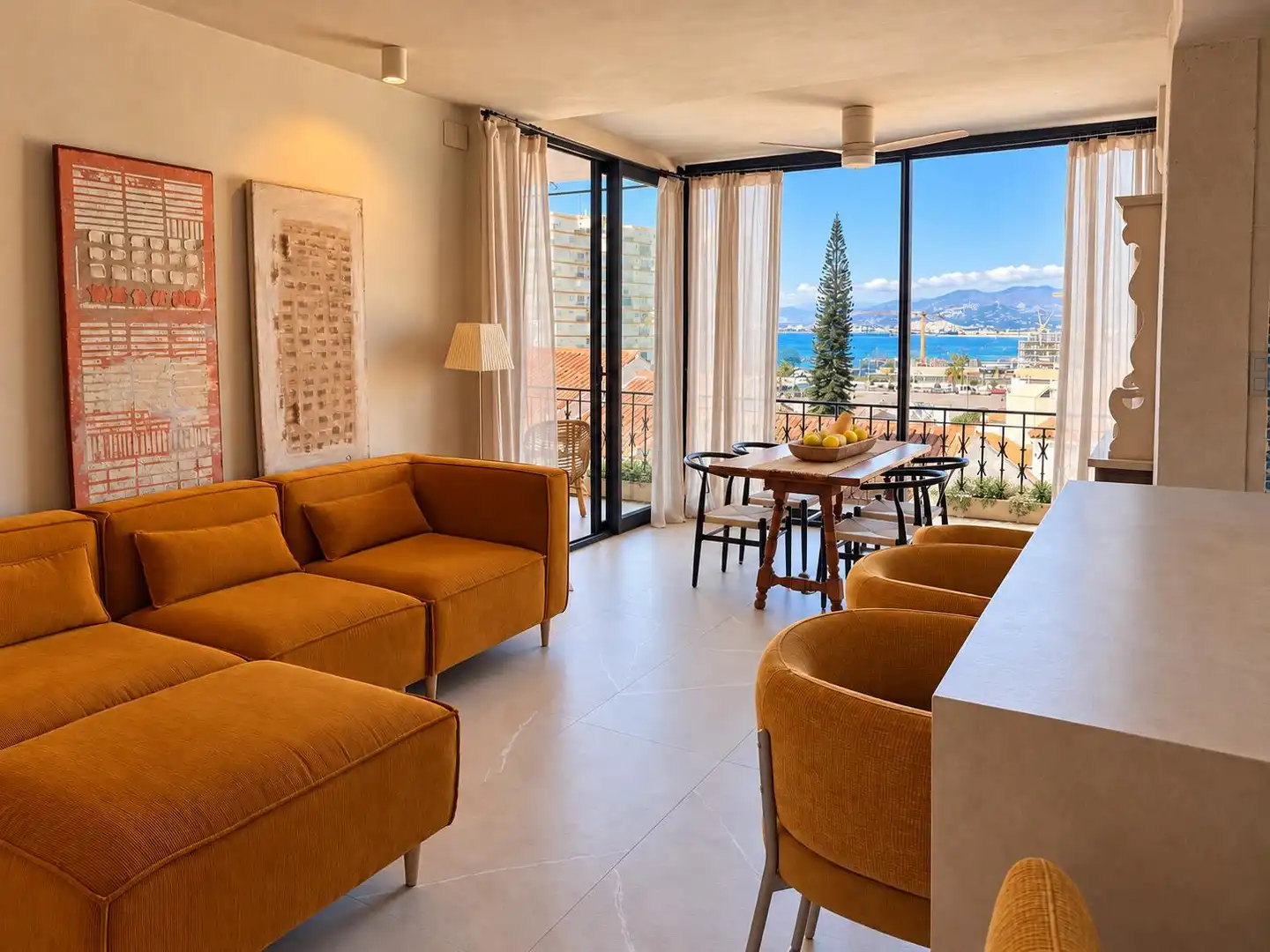 Casa aparellada amb terrassa en venda a Calle Mirador de la Bahía 31
