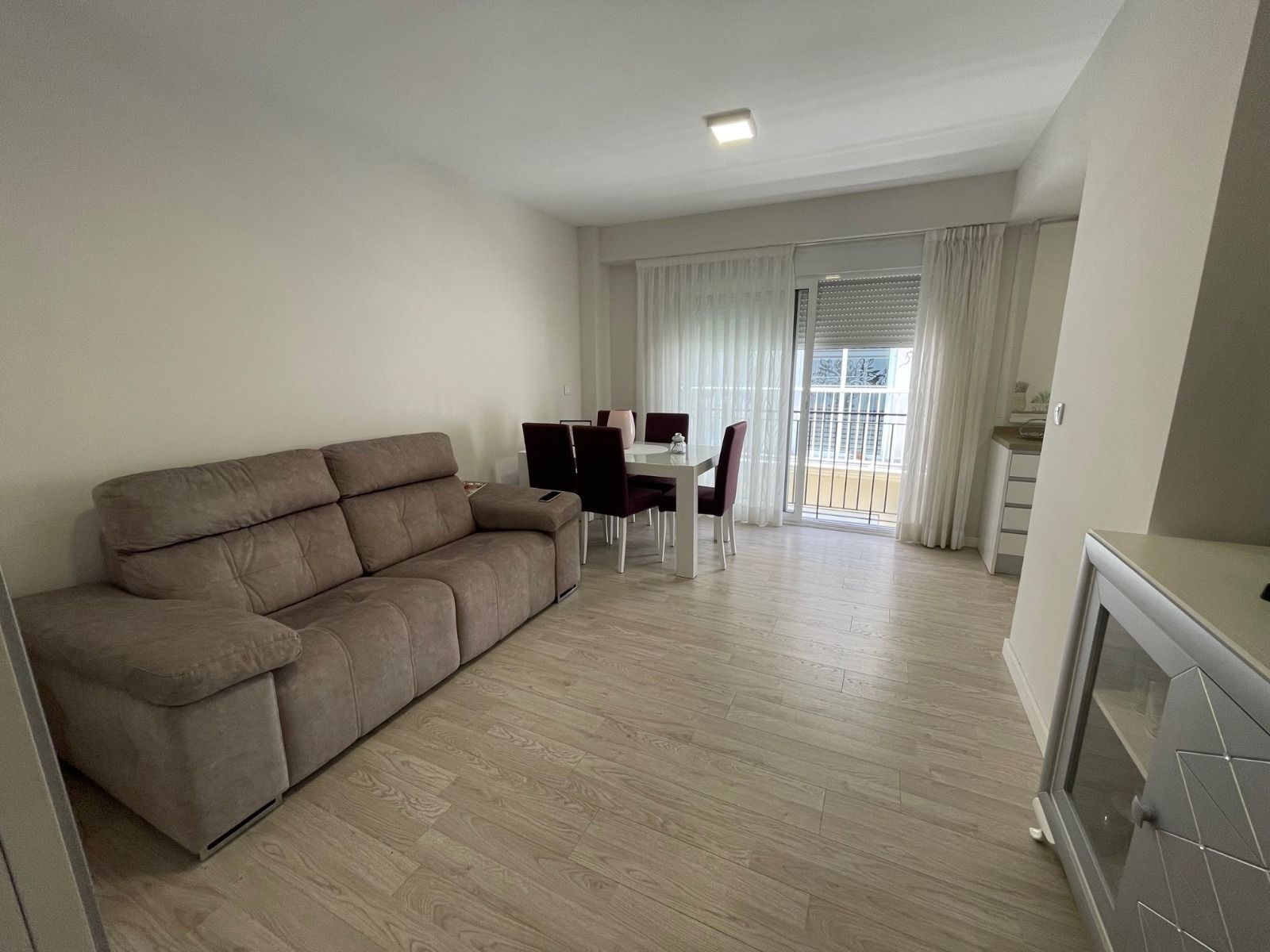 Sala d'estar de Apartament en venda en Benidorm amb Aire condicionat, Calefacció i Terrassa