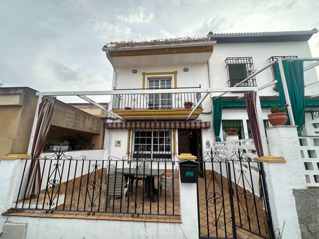 Casa-chalet en Venta en Plaza de Andalucía en Cerro Muriano