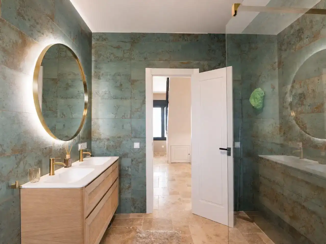 Baño de Piso en venta en Aljaraque con Aire acondicionado, Jardín privado y Trastero