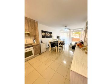 Appartement compact avec piscine à vendre à Los Cristianos