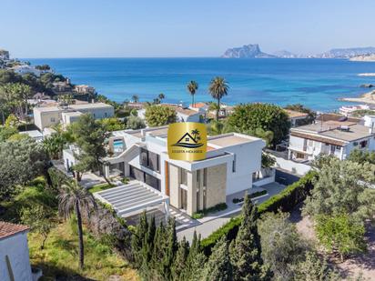 Vista exterior de Casa o xalet en venda en Moraira amb Aire condicionat, Calefacció i Jardí privat