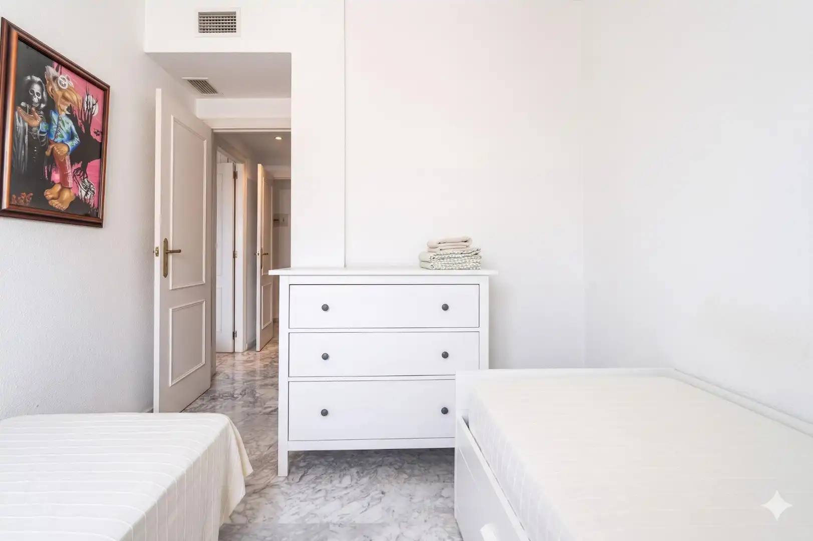 Habitación de Ático en venta en Tomares con Terraza y Piscina comunitaria