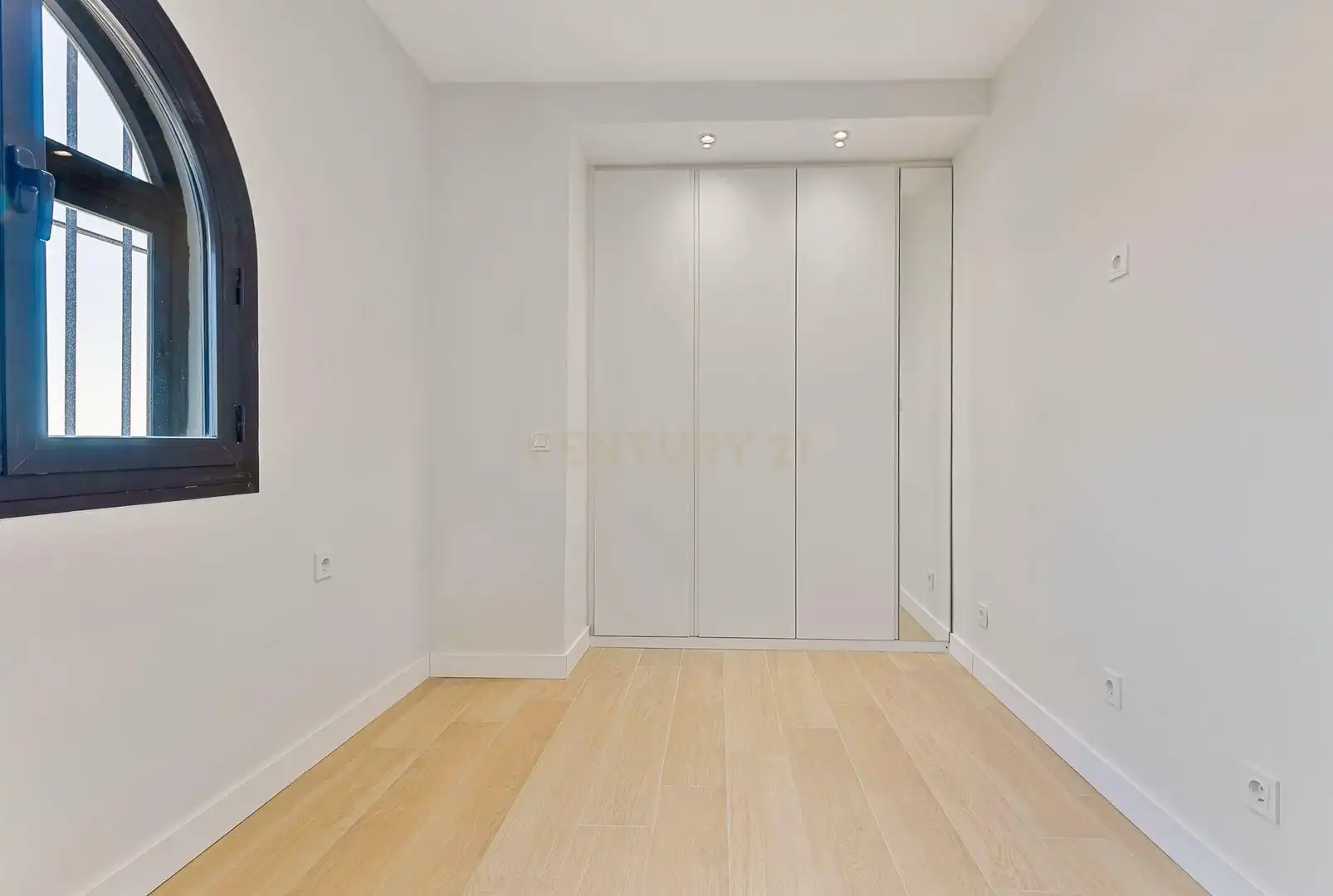 Dormitori de Apartament en venda en Mijas amb Aire condicionat i Alarma