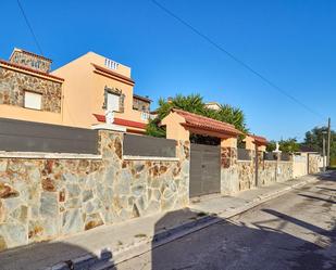 Exterior view of House or chalet for sale in El Vendrell  with Heating, Private garden and Terrace