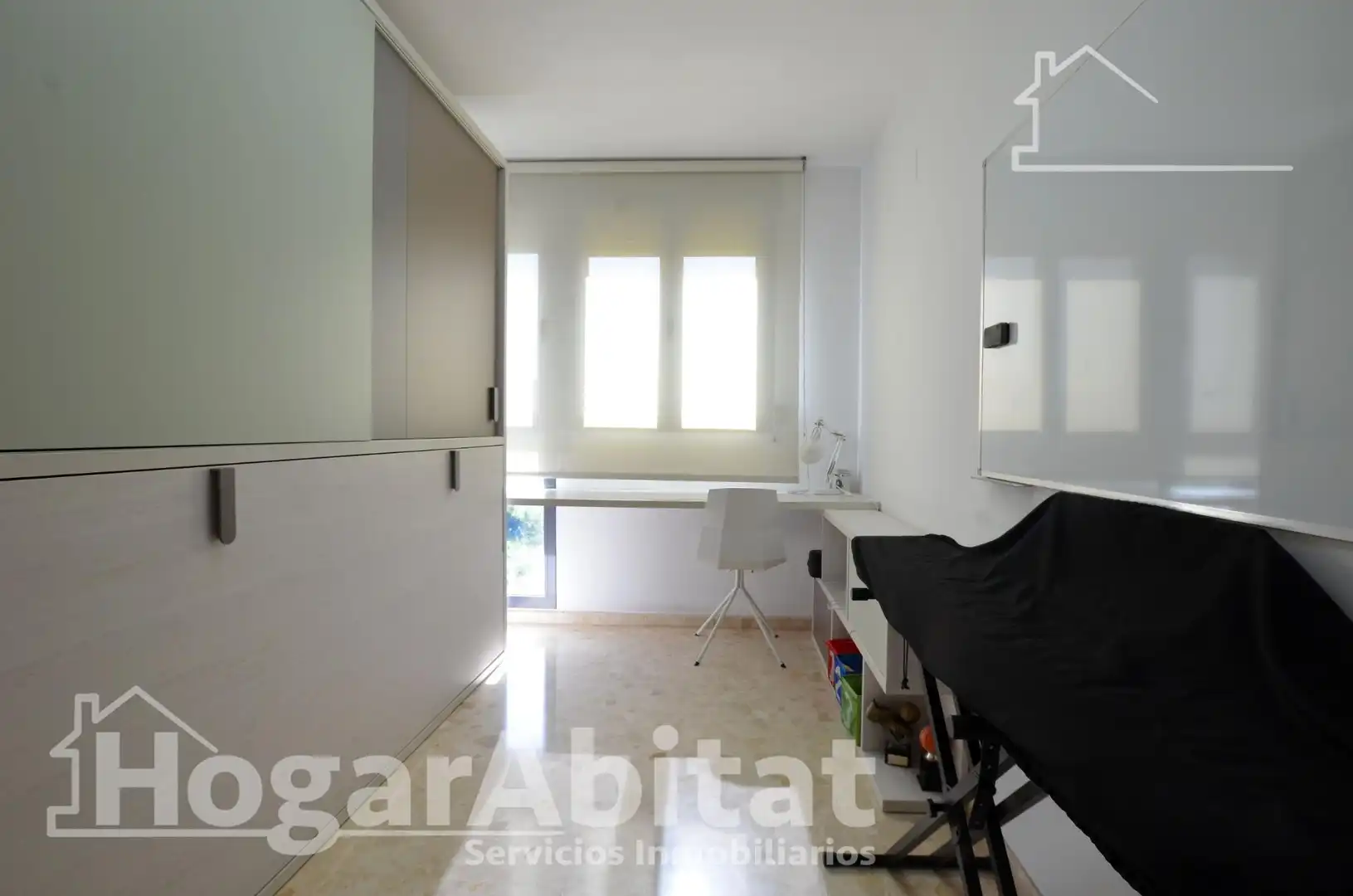 Habitación de Piso en venta en Tavernes de la Valldigna con Balcón