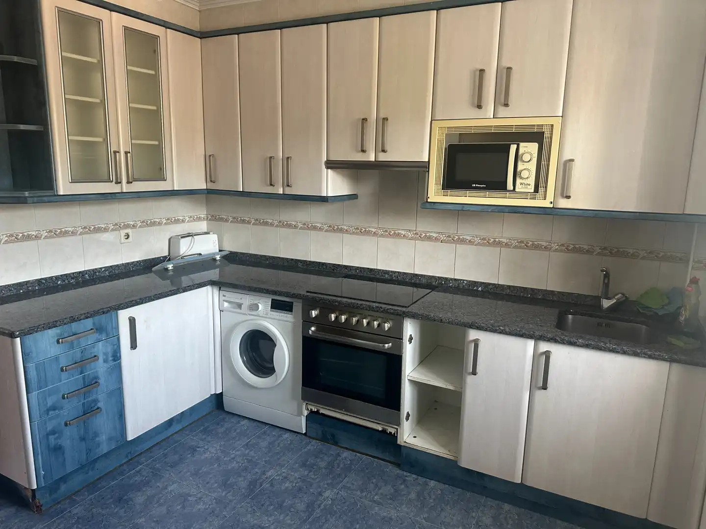 Cocina de Piso en venta en Zumaia con Terraza, Horno y Lavadora