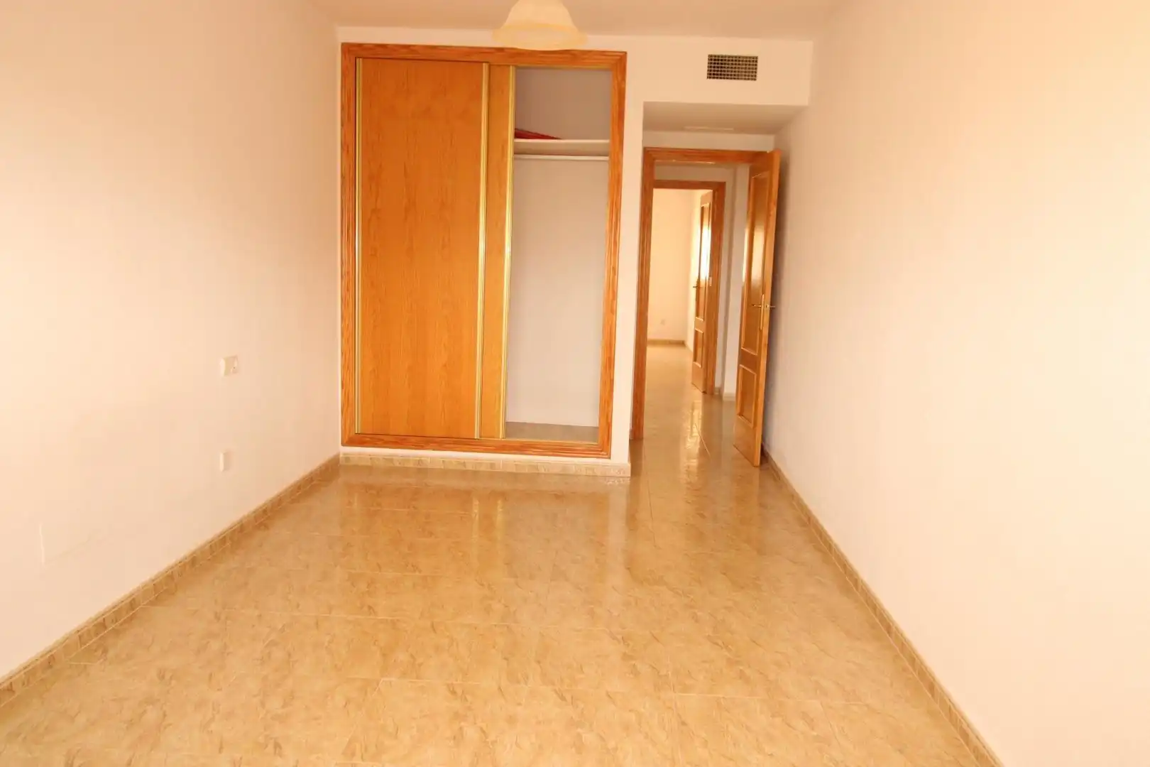 Piso en venta en La Unión con Terraza, Trastero y Balcón