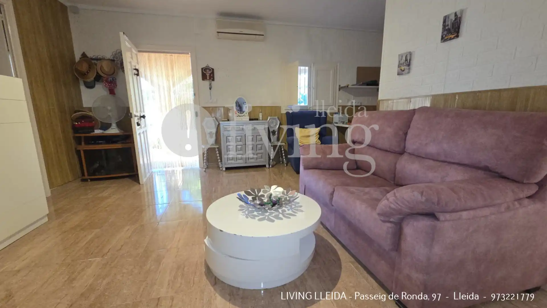 Living room of Houses for sale in Lleida  with Air Conditioner, Heating and Private garden