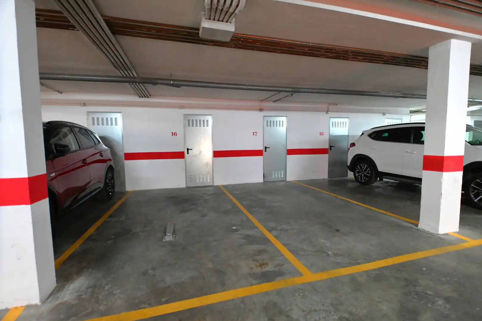 Parking of Flat for sale in La Zubia  with Air Conditioner, Storage room and Balcony