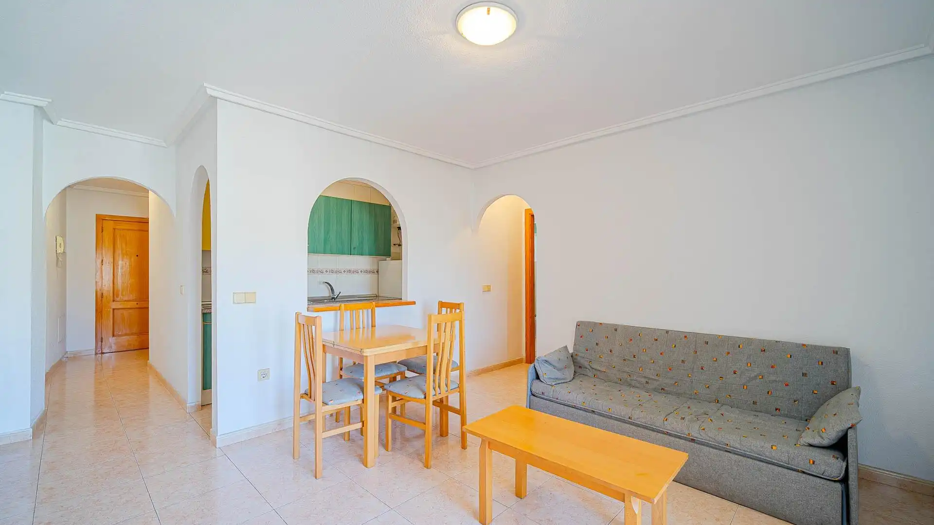 Sala d'estar de Àtic en venda en Torrevieja amb Terrassa, Moblat i Piscina comunitària
