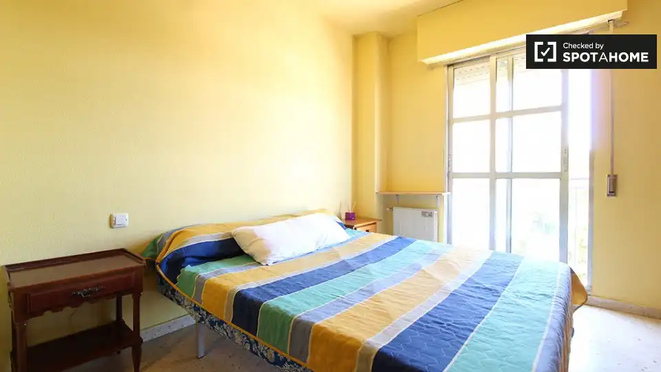 Room in Palomeras Bajas
