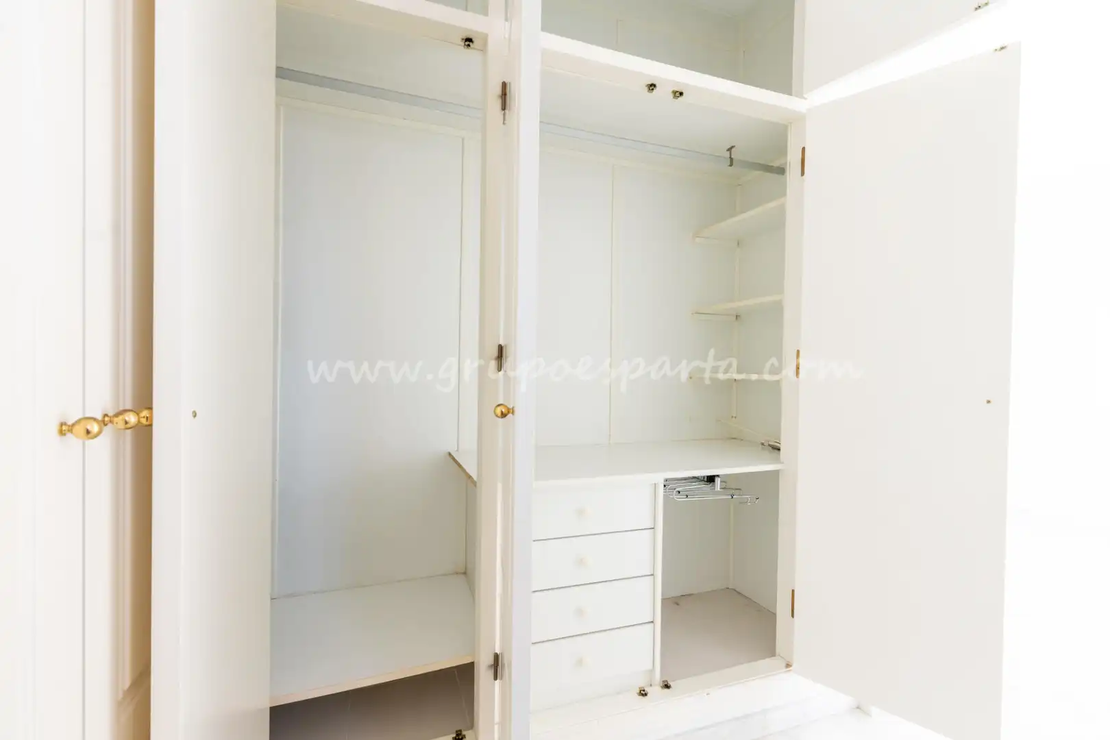 Bedroom of Detached homes for sale in Espartinas  with Air Conditioner, Heating and Oven