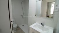 Bathroom of Flat for sale in  Madrid Capital