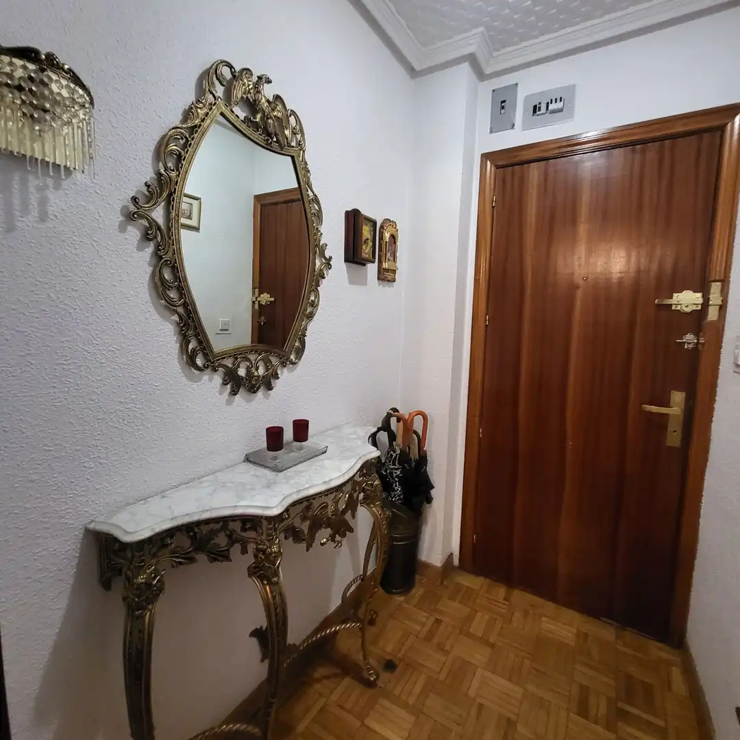 Wohnung zur Miete in Ávila mit Heizung, Terrasse und Möbliert