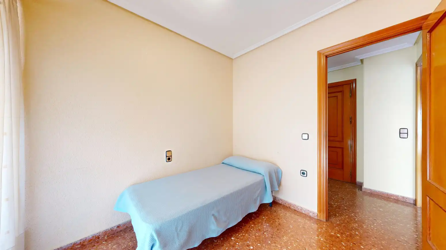 Habitación de Piso en venta en Torrent con Balcón