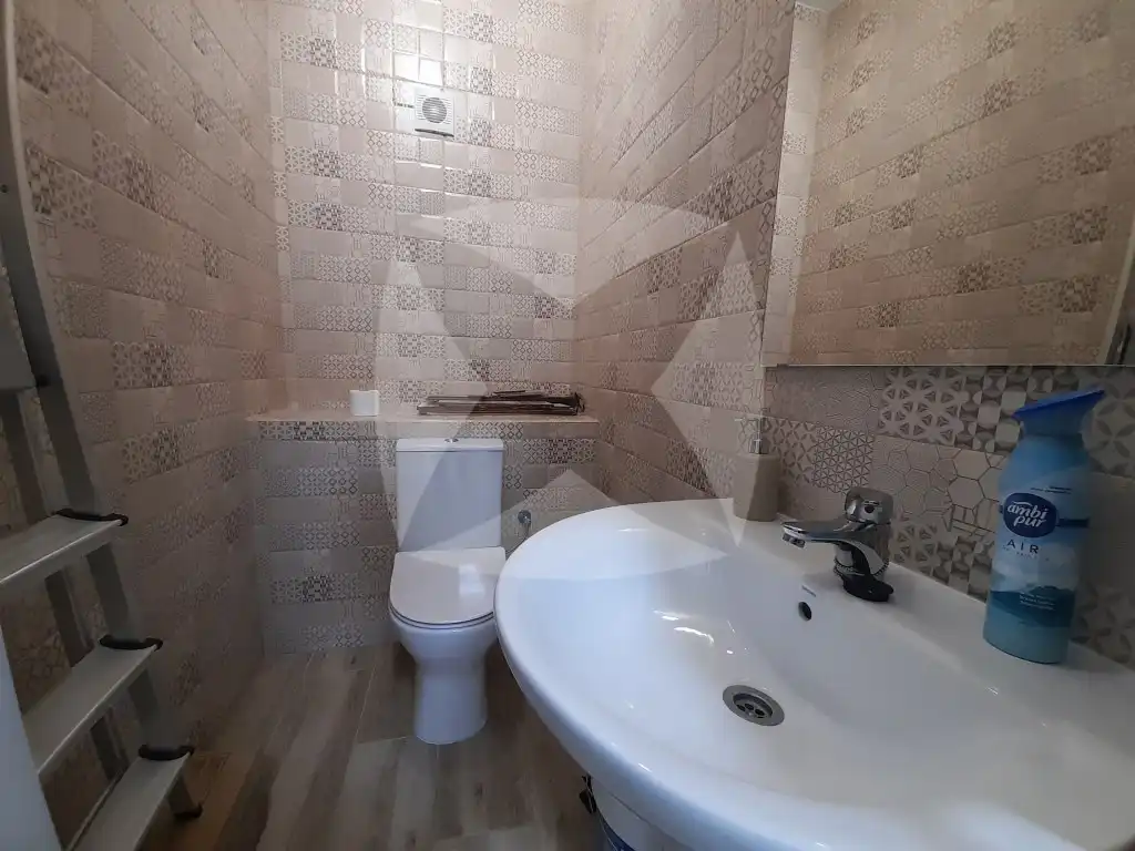 Badezimmer von Geschaftsraum zur Miete in Valdepasillas - La Paz - Huerta Rosales