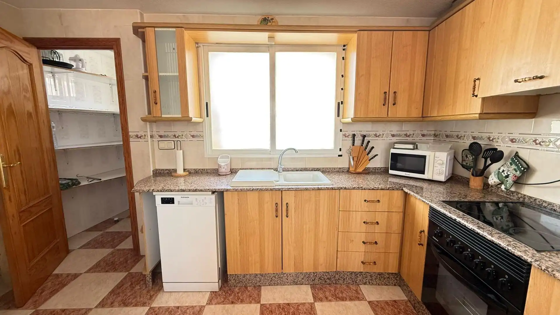 Cocina de Piso de alquiler en Águilas con Aire acondicionado, Terraza y Trastero
