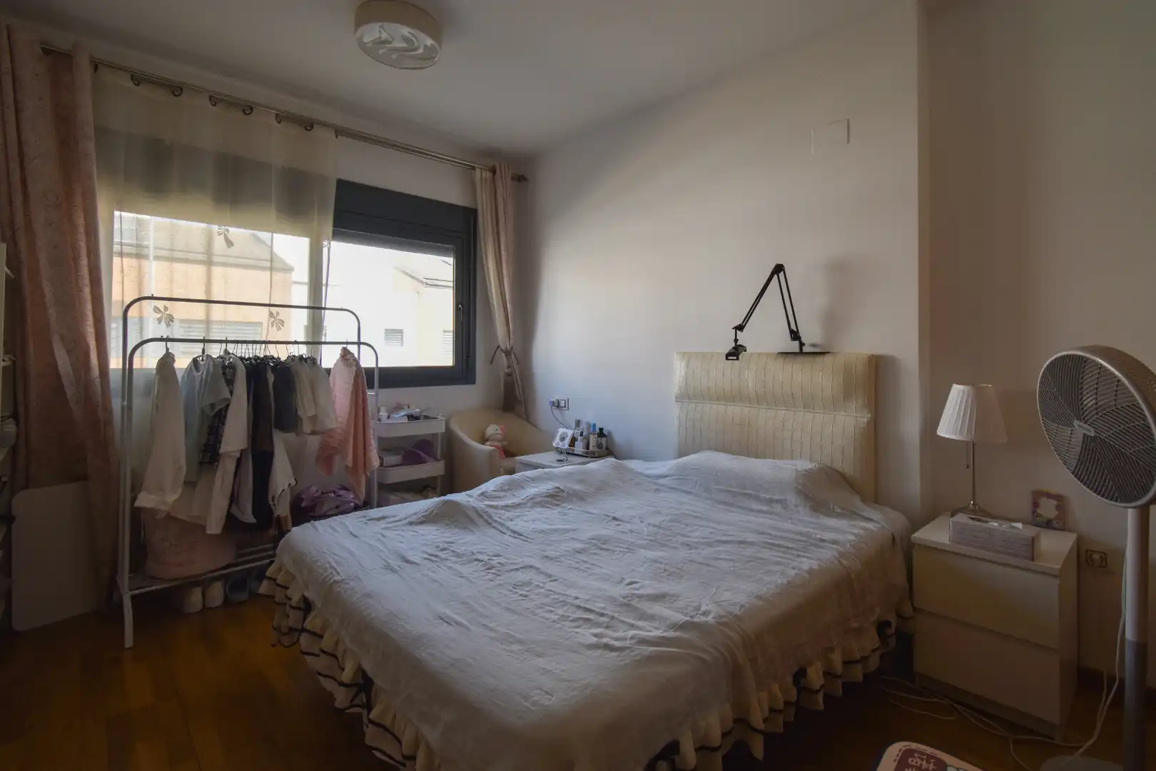 Dormitori de Casa adosada en venda en Sevilla amb Aire condicionat, Calefacció i Terrassa