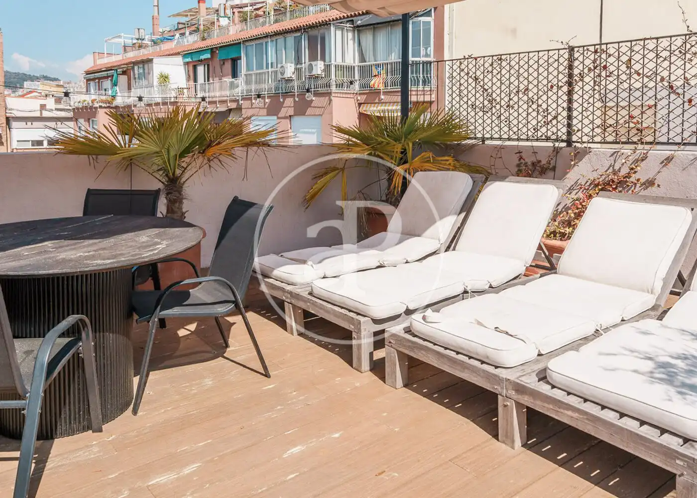 Terrasse von Dachboden zur Miete in Barcelona mit Klimaanlage, Heizung und Terrasse