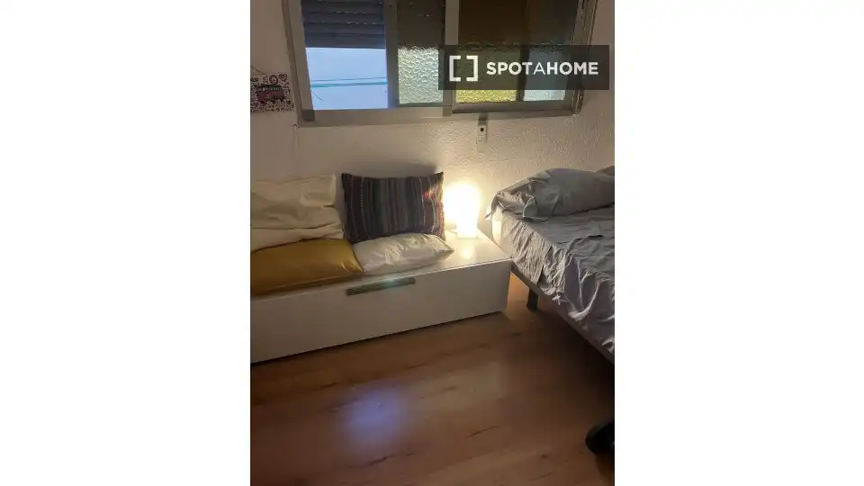 Bedroom of Flat for rent in Valencia  with Air Conditioner, Heating and Furnished