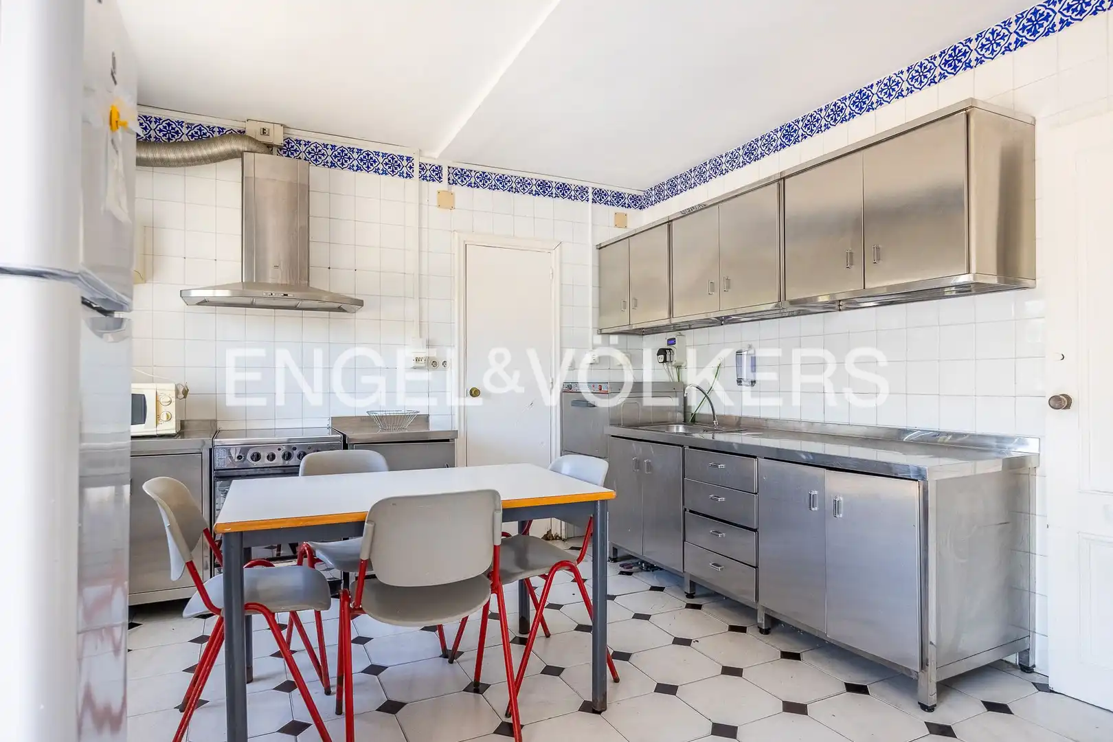 Cocina de Casa o chalet en venta en Sevilla con Calefacción y Jardín privado