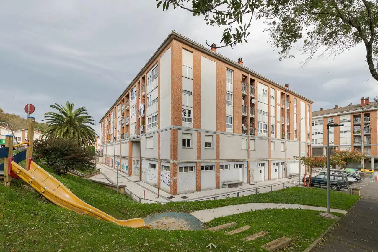 Vista exterior de Local de lloguer en Urnieta