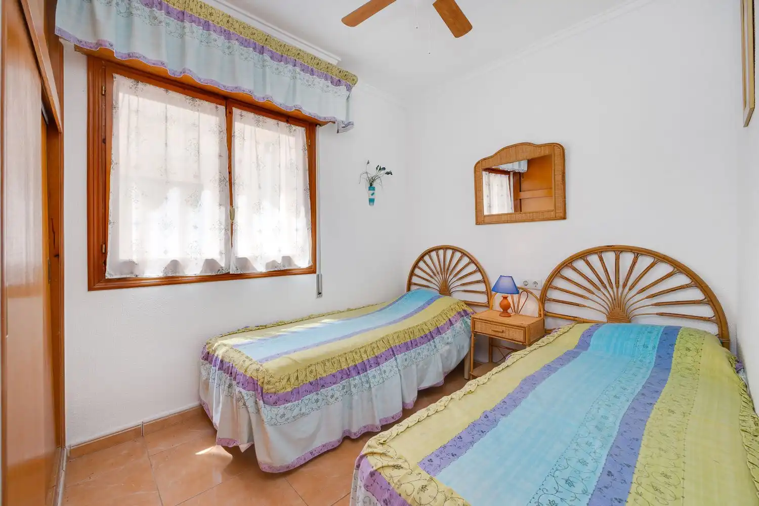 Schlafzimmer von Einfamilien-Reihenhaus zum Verkauf in Torrevieja mit Terrasse, Balkon und Gemeinschaftspool