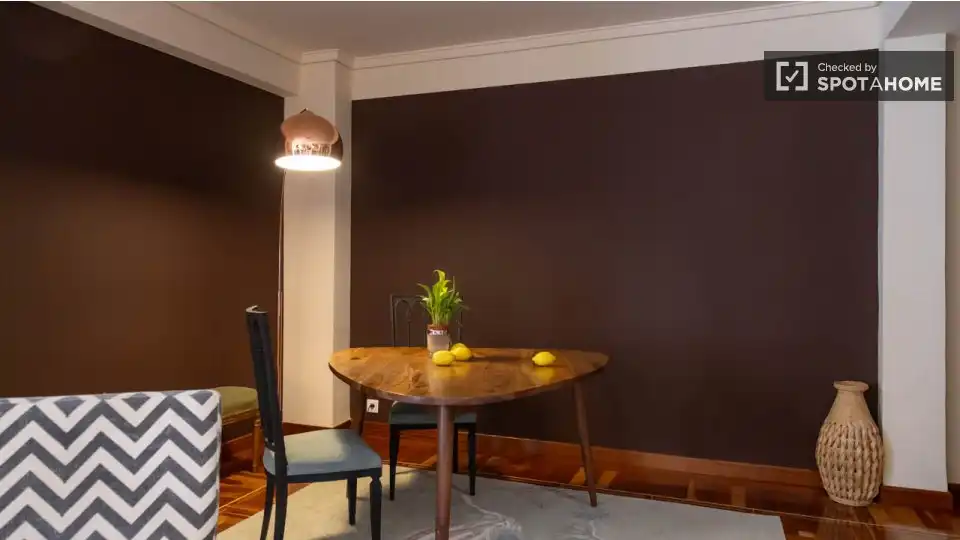 Flat for rent in Trafalgar