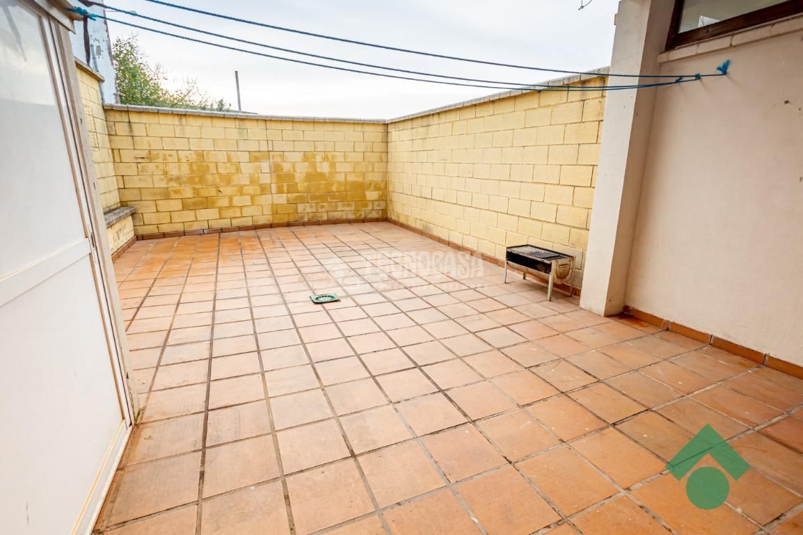 Terrace of Single-family semi-detached for sale in Algeciras  with Air Conditioner, Heating and Furnished