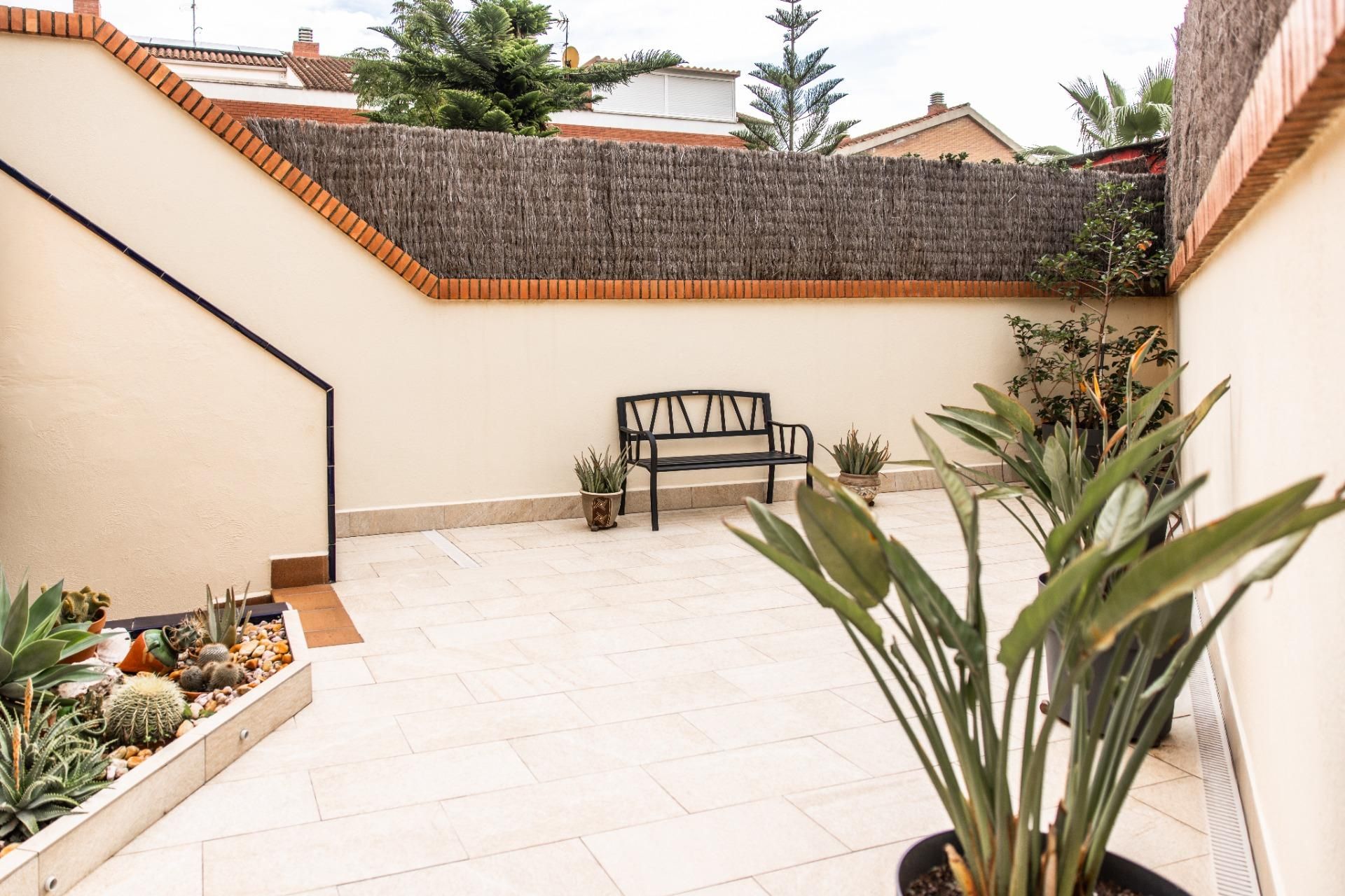 Terraza de Casa adosada en venta en Viladecans con Jardín privado, Terraza y Trastero
