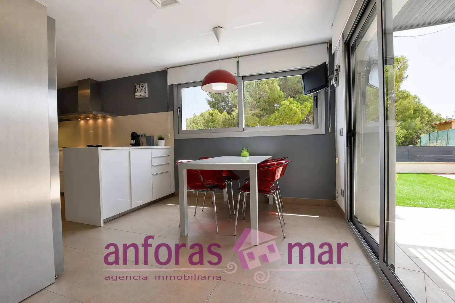 Cuina de Casa o xalet en venda en El Vendrell amb Aire condicionat, Calefacció i Jardí privat
