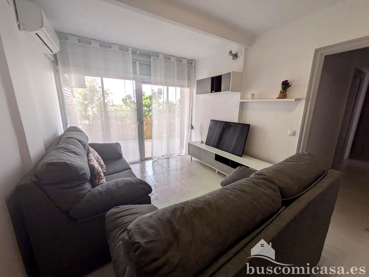 Living room of Flat to rent in Linares  with Air Conditioner, Terrace and Furnished