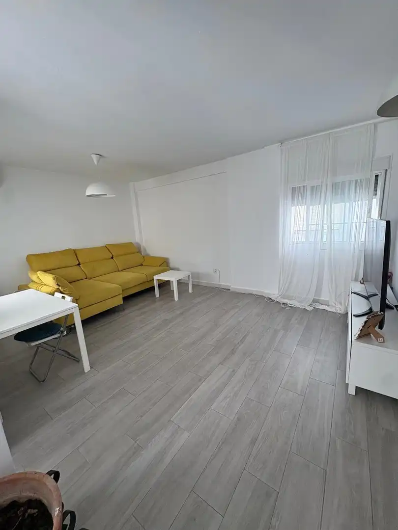 Living room of Flat for sale in Sevilla  with Air Conditioner