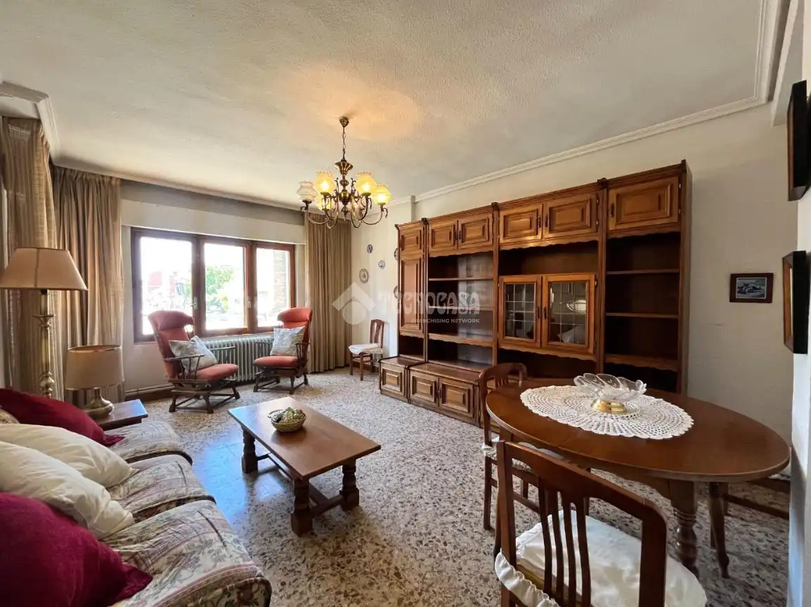 Sala de estar de Piso en venta en Medina del Campo con Calefacción
