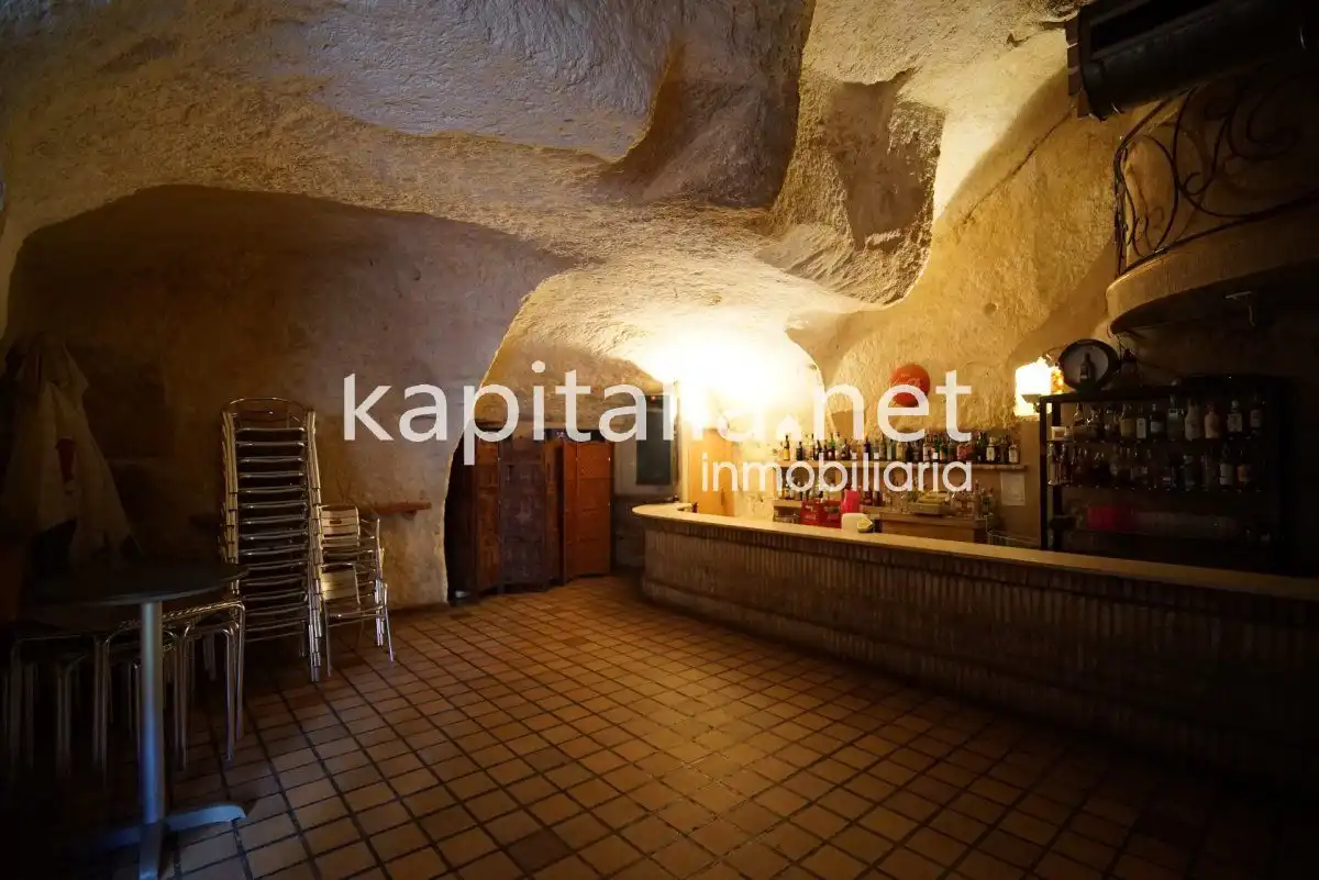 Commercial properties for sale in Bocairent  with Air Conditioner and Furnished