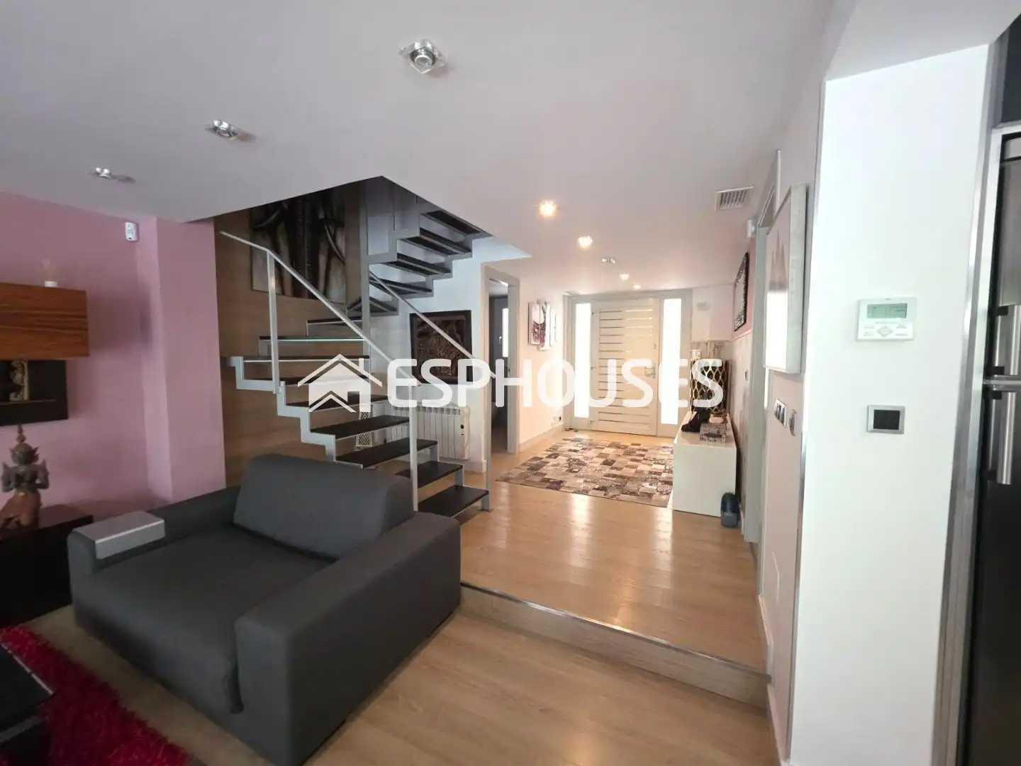Casa aparellada amb terrassa en venda a El Moncayo - El Pòrtic, imagen 5