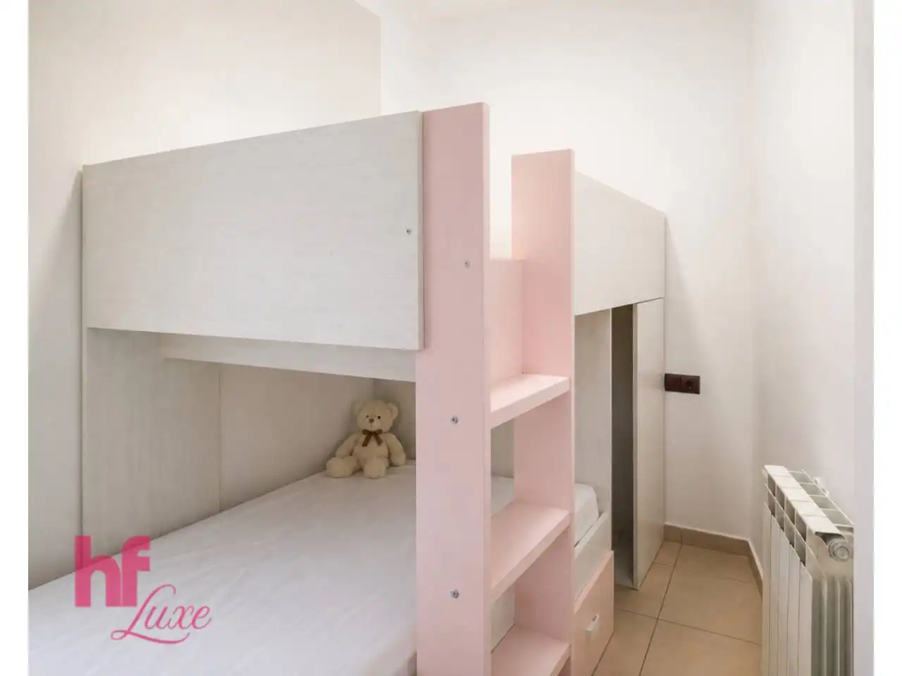 Habitación de Casa adosada en venta en Lliçà de Vall con Aire acondicionado, Calefacción y Jardín privado