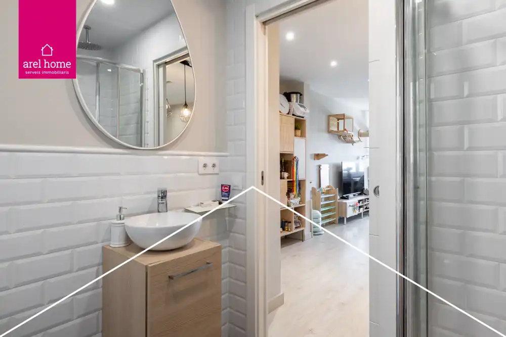 Badezimmer von Wohnung zum Verkauf in Esplugues de Llobregat mit Klimaanlage, Heizung und Parkett