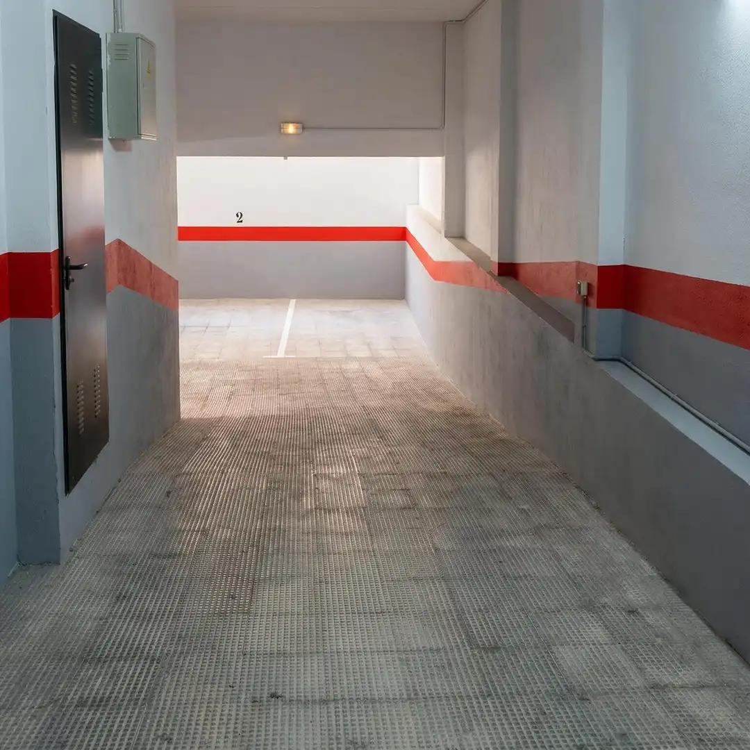 Parkplatz von Wohnung zur Miete in Granada mit Klimaanlage, Heizung und Terrasse