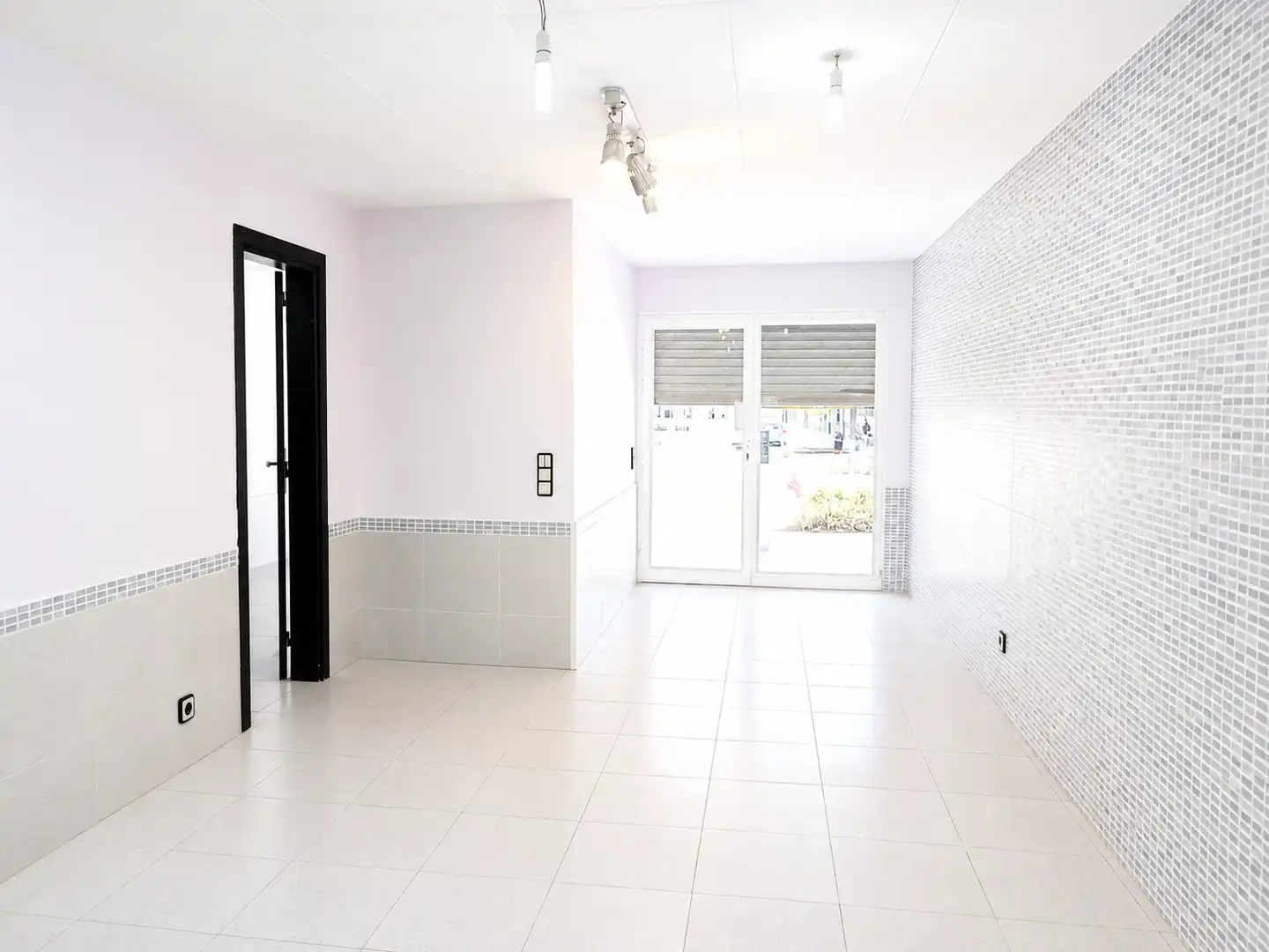 Local comercial en venda a Estruch - Eixample