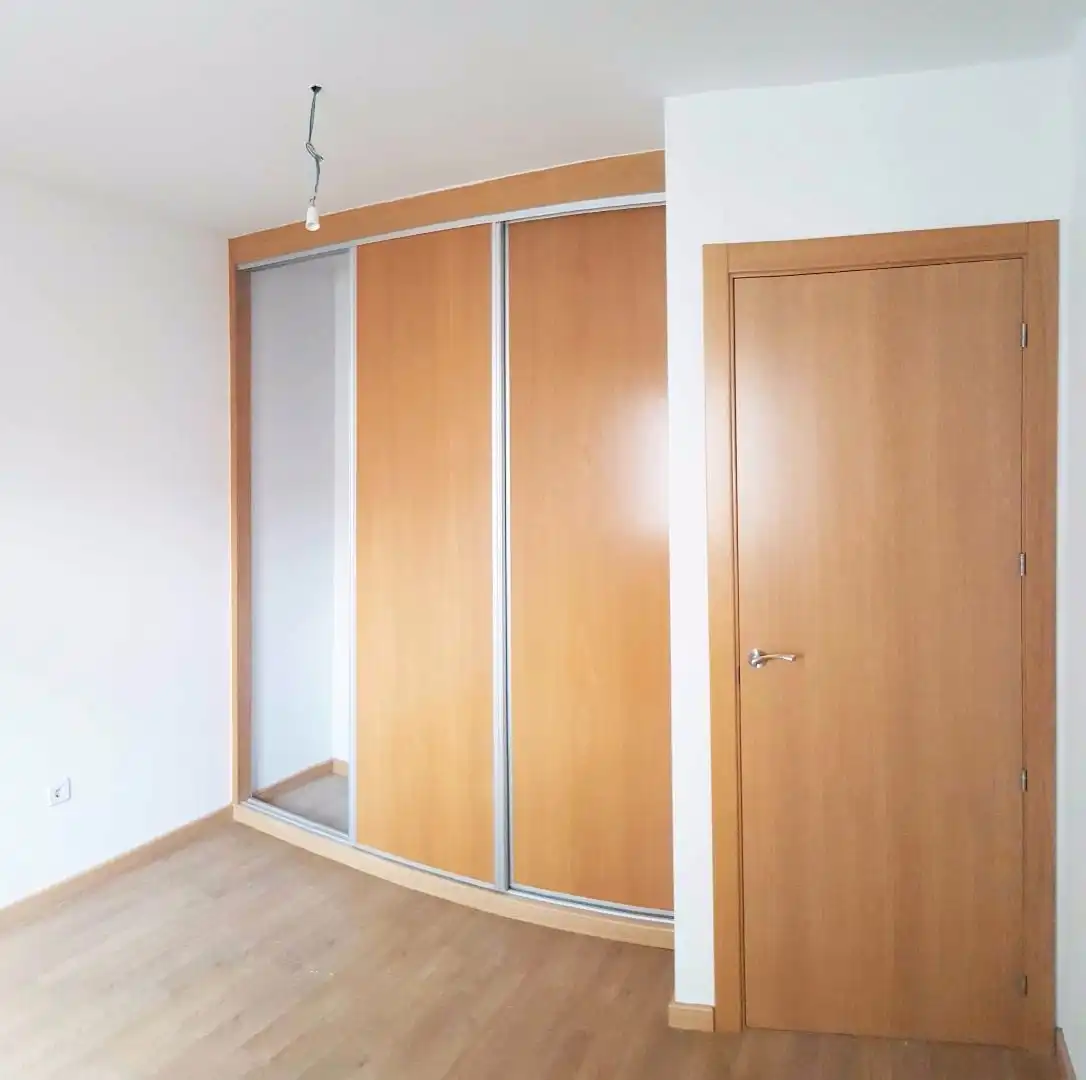 Schlafzimmer von Wohnung zur Miete in Tudela de Duero mit Heizung, Parkett und Abstellraum