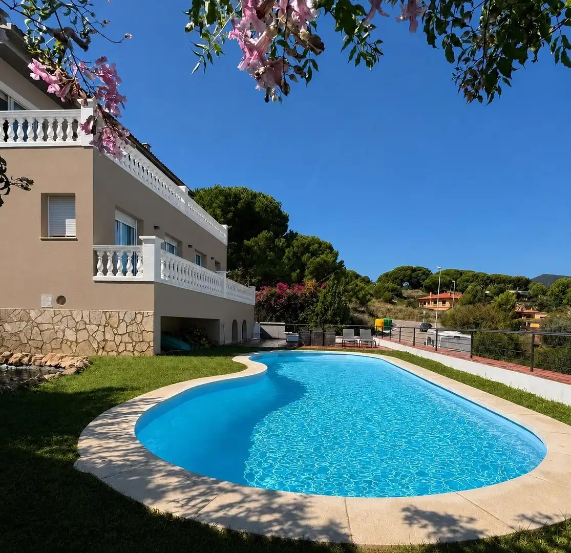 Villa avec piscine à vendre à Calella
