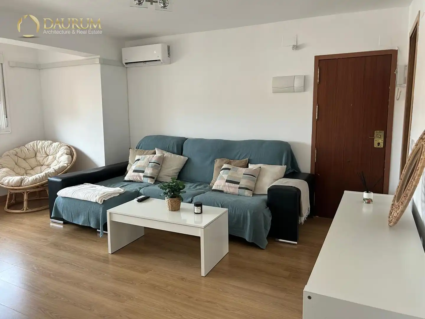 Sala de estar de Piso en venta en Sevilla con Aire acondicionado