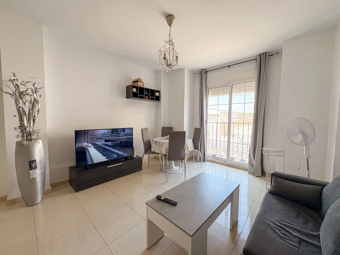 Sala de estar de Piso en venta en Pilar de la Horadada con Terraza, Trastero y Amueblado