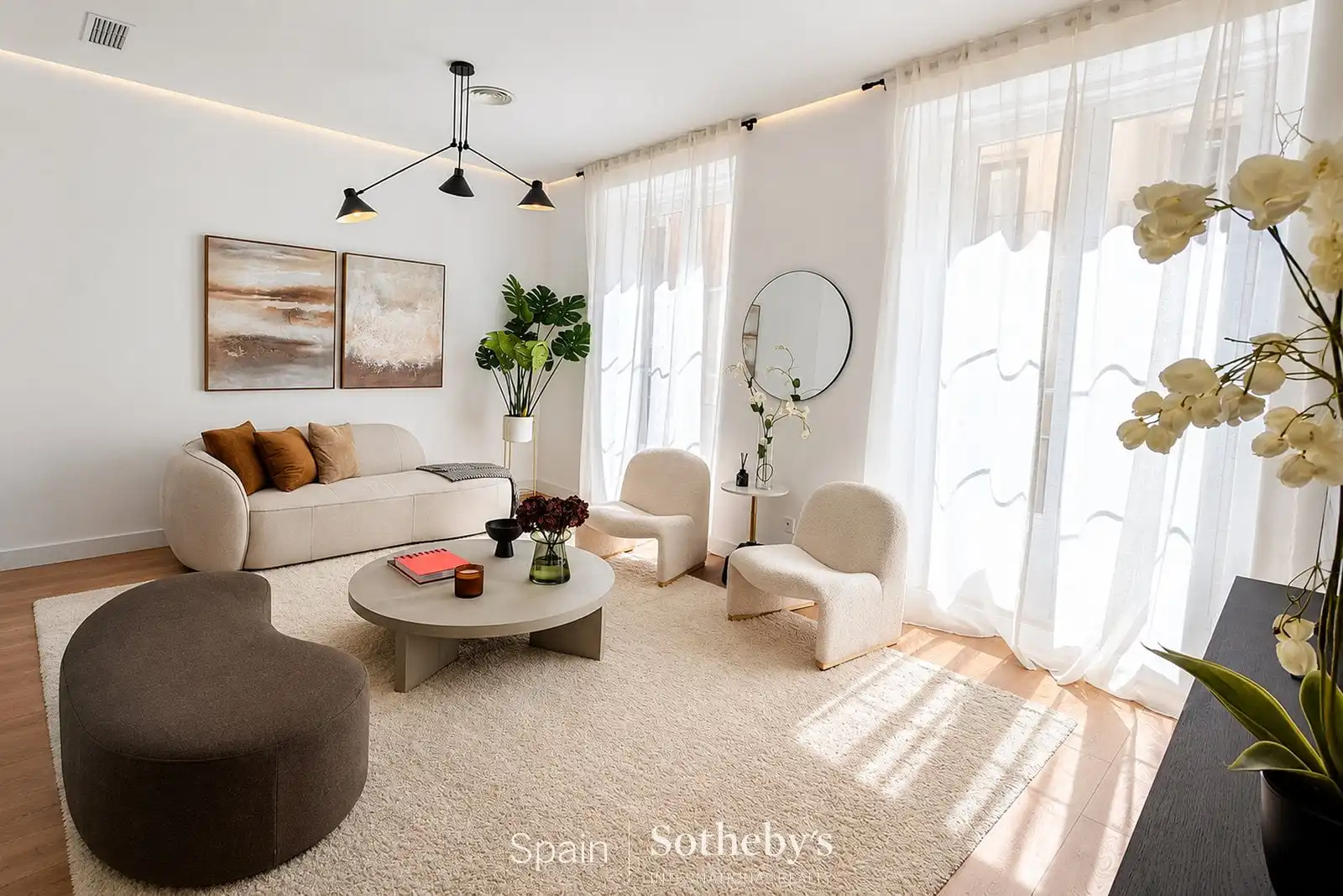 Living room of Apartments for sale in Madrid  with Air Conditioner, Heating and Storage room